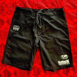 Hurley brand Men’s swim trunks size 32